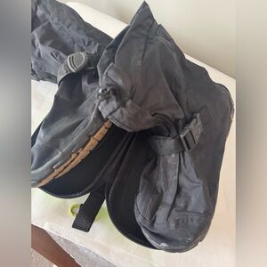 NEOS Size Large OverShoes in Carrying Case